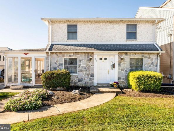 219 W 11TH Avenue, Conshohocken PA 19428