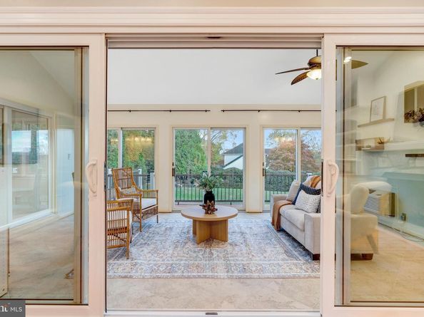 1332 Carpers Farm Way, Vienna VA 22182