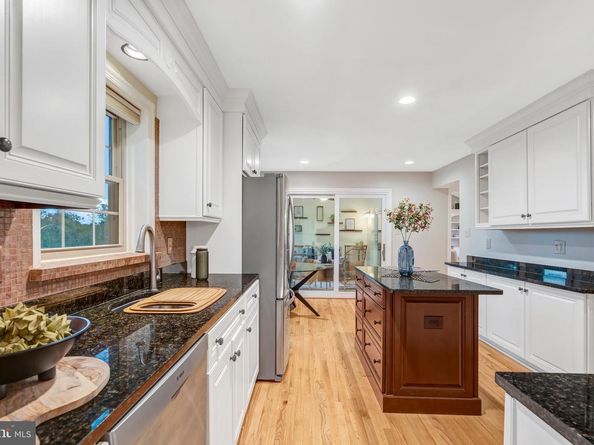 1332 Carpers Farm Way, Vienna VA 22182