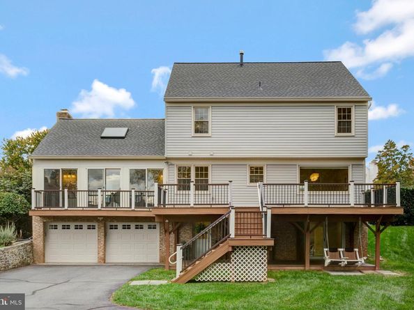 1332 Carpers Farm Way, Vienna VA 22182