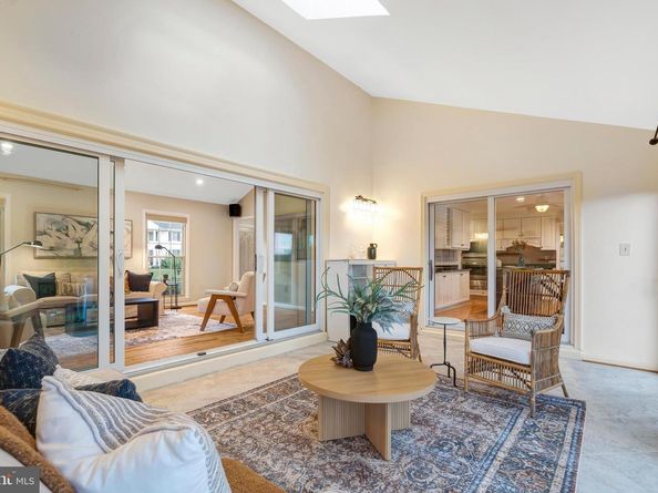 1332 Carpers Farm Way, Vienna VA 22182