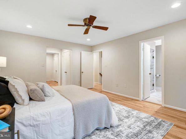 1332 Carpers Farm Way, Vienna VA 22182