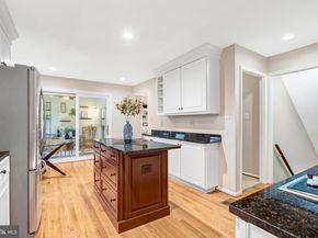 1332 Carpers Farm Way, Vienna VA 22182