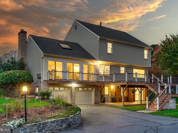 1332 Carpers Farm Way, Vienna VA 22182