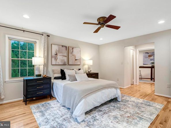 1332 Carpers Farm Way, Vienna VA 22182