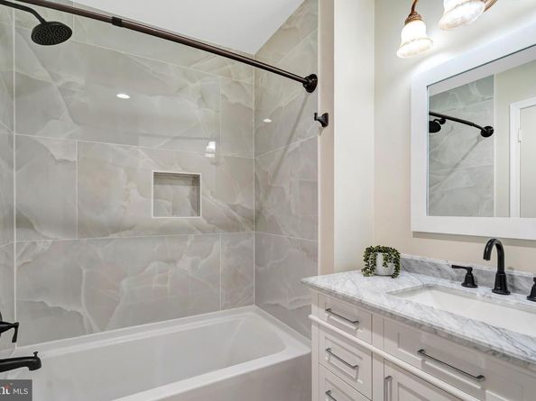 1332 Carpers Farm Way, Vienna VA 22182