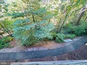 5051 7TH Road S 201, Arlington VA 22204