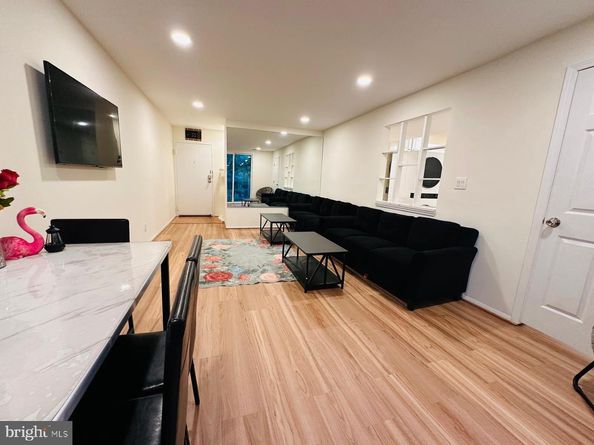 5051 7TH Road S 201, Arlington VA 22204