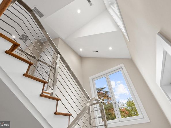 5152 Linnean Terrace NW, Washington DC 20008