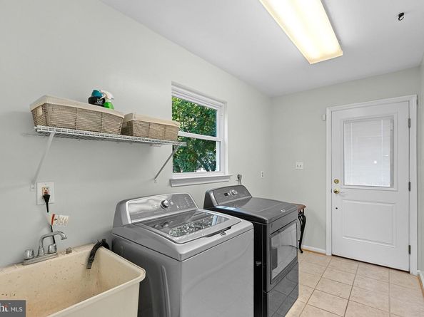 20017 Great Falls Forest Drive, Great Falls VA 22066