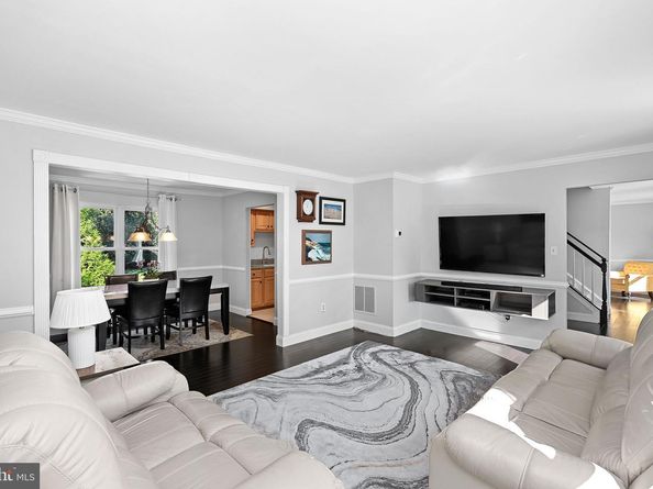 20017 Great Falls Forest Drive, Great Falls VA 22066