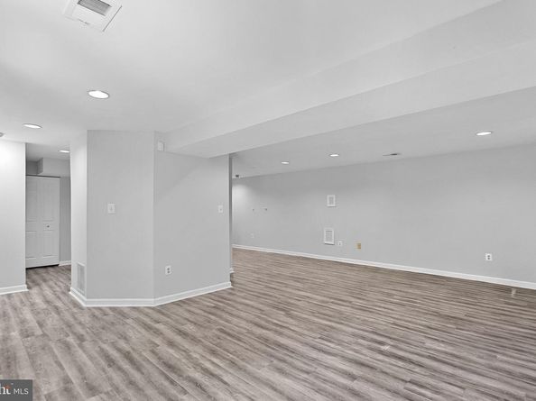 20017 Great Falls Forest Drive, Great Falls VA 22066