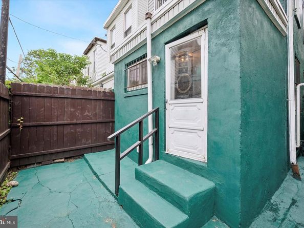1828 N 27TH Street, Philadelphia PA 19121