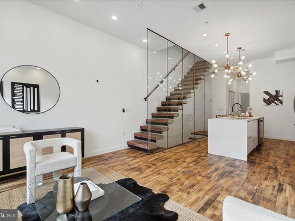 1825 Ginnodo Street R2, Philadelphia PA 19130