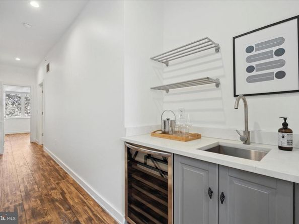 1825 Ginnodo Street R2, Philadelphia PA 19130