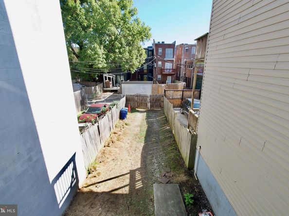 815 4TH Street NE, Washington DC 20002