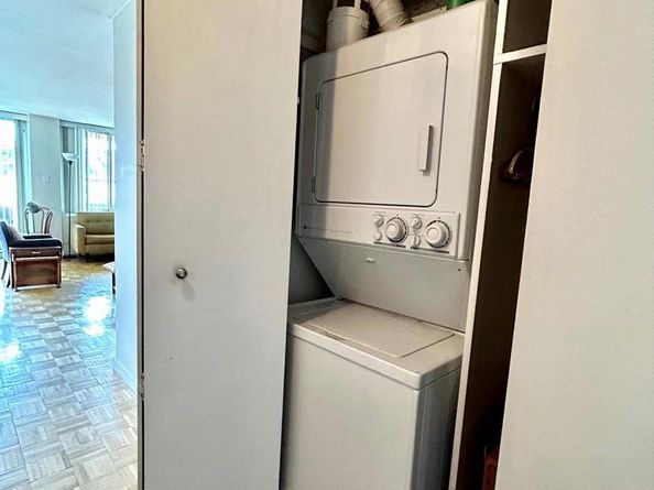 604 S Washington Square 217, Philadelphia PA 19106