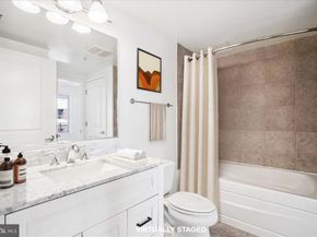 820 N Pollard Street 812, Arlington VA 22203