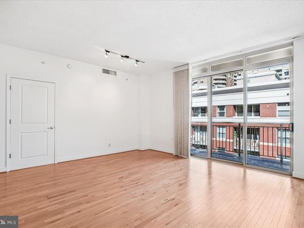 820 N Pollard Street 812, Arlington VA 22203