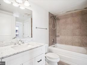 820 N Pollard Street 812, Arlington VA 22203