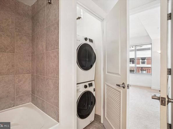 820 N Pollard Street 812, Arlington VA 22203