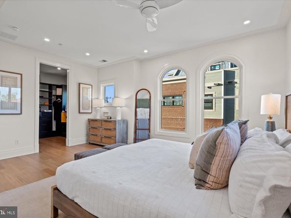125 N West Street, Alexandria VA 22314