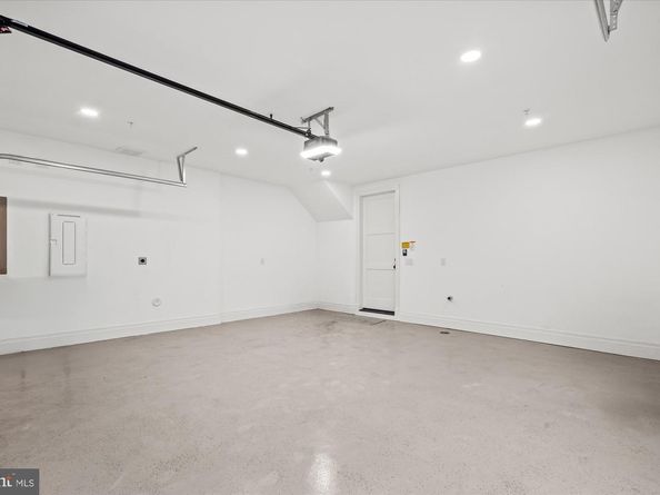 125 N West Street, Alexandria VA 22314