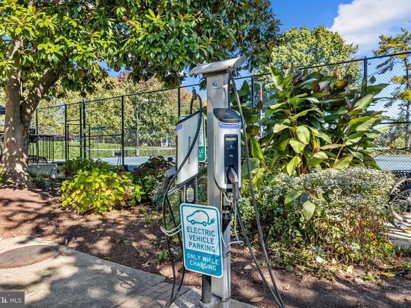 4706 30TH Street S 2153, Arlington VA 22206