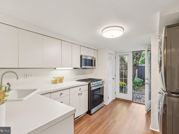 1239 30TH Street NW, Washington DC 20007