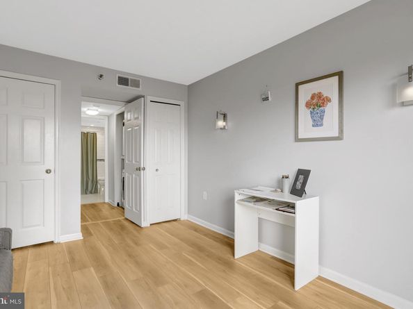 1301 N Courthouse Road 1108, Arlington VA 22201