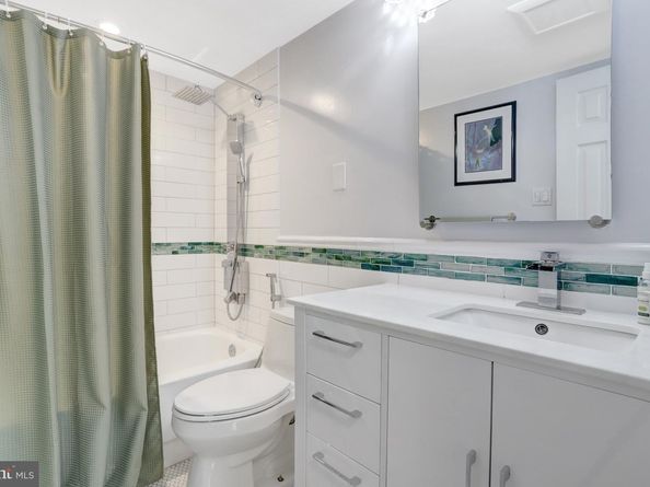 1301 N Courthouse Road 1108, Arlington VA 22201