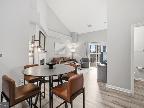 2720 Bellforest Court 401, Vienna VA 22180