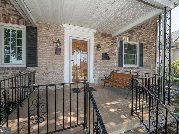 201 Abbeyview Avenue, Willow Grove PA 19090