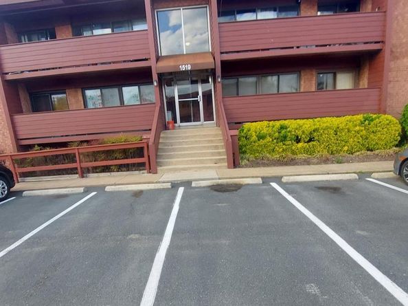 1519 S George Mason Drive S 21, Arlington VA 22204