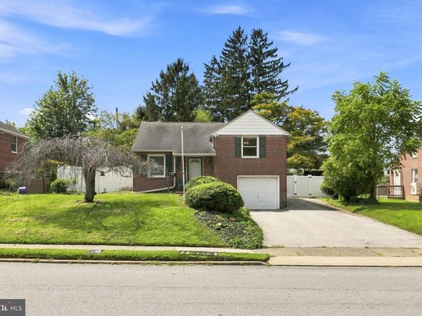 20 N Malin Road, Broomall PA 19008