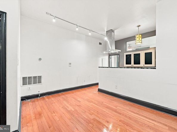 1914 Fairmount Avenue 2, Philadelphia PA 19130