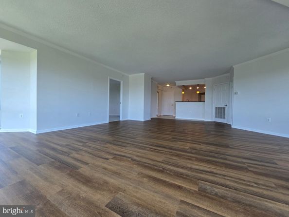 3101 N Hampton Drive 1011, Alexandria VA 22302