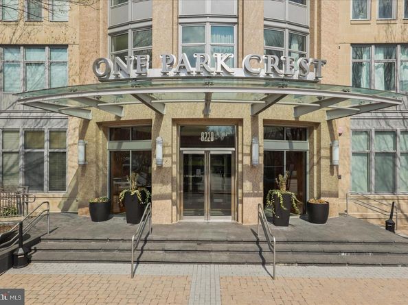 8220 Crestwood Heights Drive 206, Mclean VA 22102