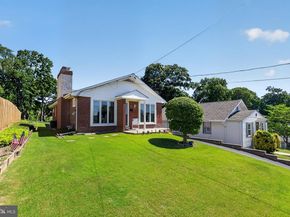 2521 Franklin Avenue, Broomall PA 19008