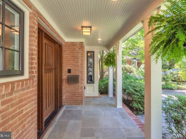 2803 Arizona Terrace NW, Washington DC 20016