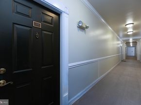 4852 Eisenhower Avenue 338, Alexandria VA 22304