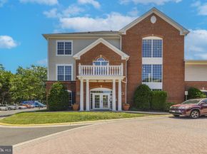 4852 Eisenhower Avenue 338, Alexandria VA 22304