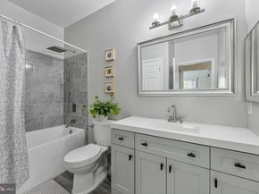 4852 Eisenhower Avenue 338, Alexandria VA 22304