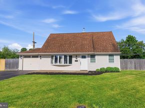 95 Cardinal Road, Levittown PA 19057