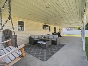 95 Cardinal Road, Levittown PA 19057
