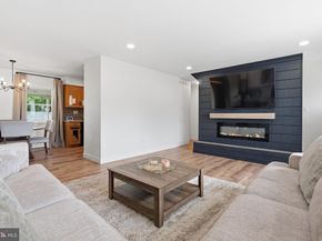 95 Cardinal Road, Levittown PA 19057