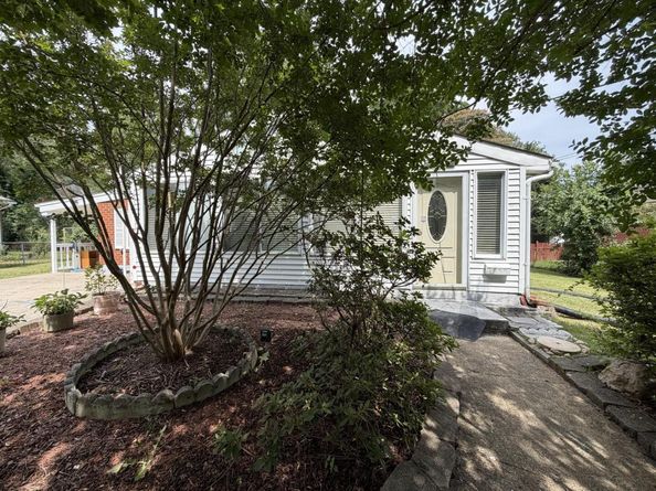 6242 Indian Run Parkway, Alexandria VA 22312