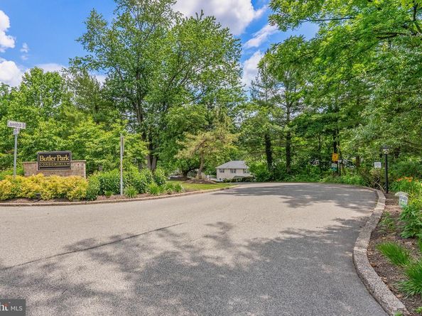 104 Hampstead Drive, Ambler PA 19002