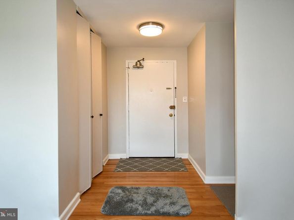 1200 S Arlington Ridge Road 704, Arlington VA 22202