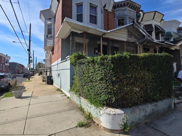 2400 W Cumberland Street, Philadelphia PA 19132